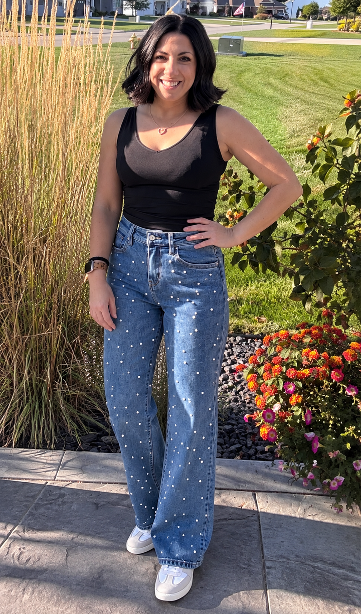 Straight-Leg Jeans with Pearls Studs