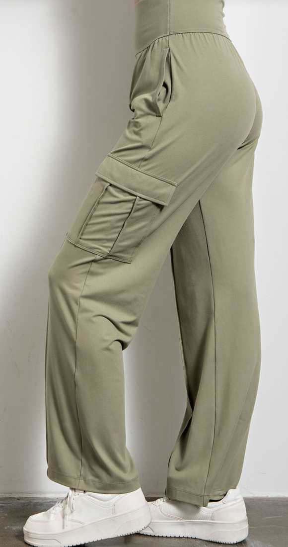 Cozy Factor Butter Straight Cargo Pant  PLUS TOO