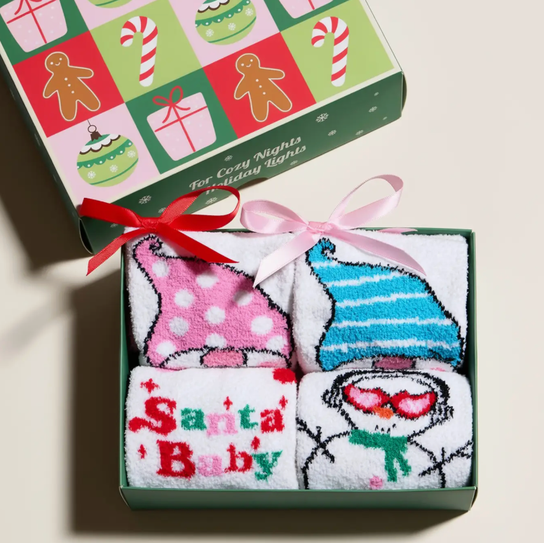 Christmas Theme Printing Winter Fuzzy Cozy Socks (4 Pairs)