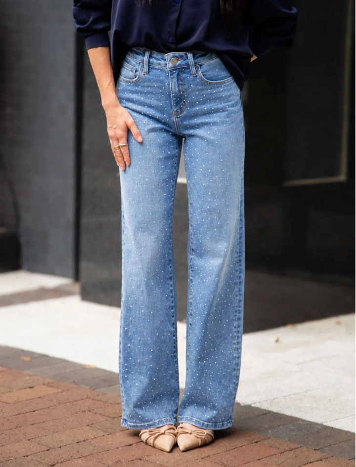 Straight-Leg Jeans with Pearls Studs