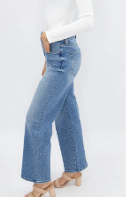 Straight-Leg Jeans with Pearls Studs