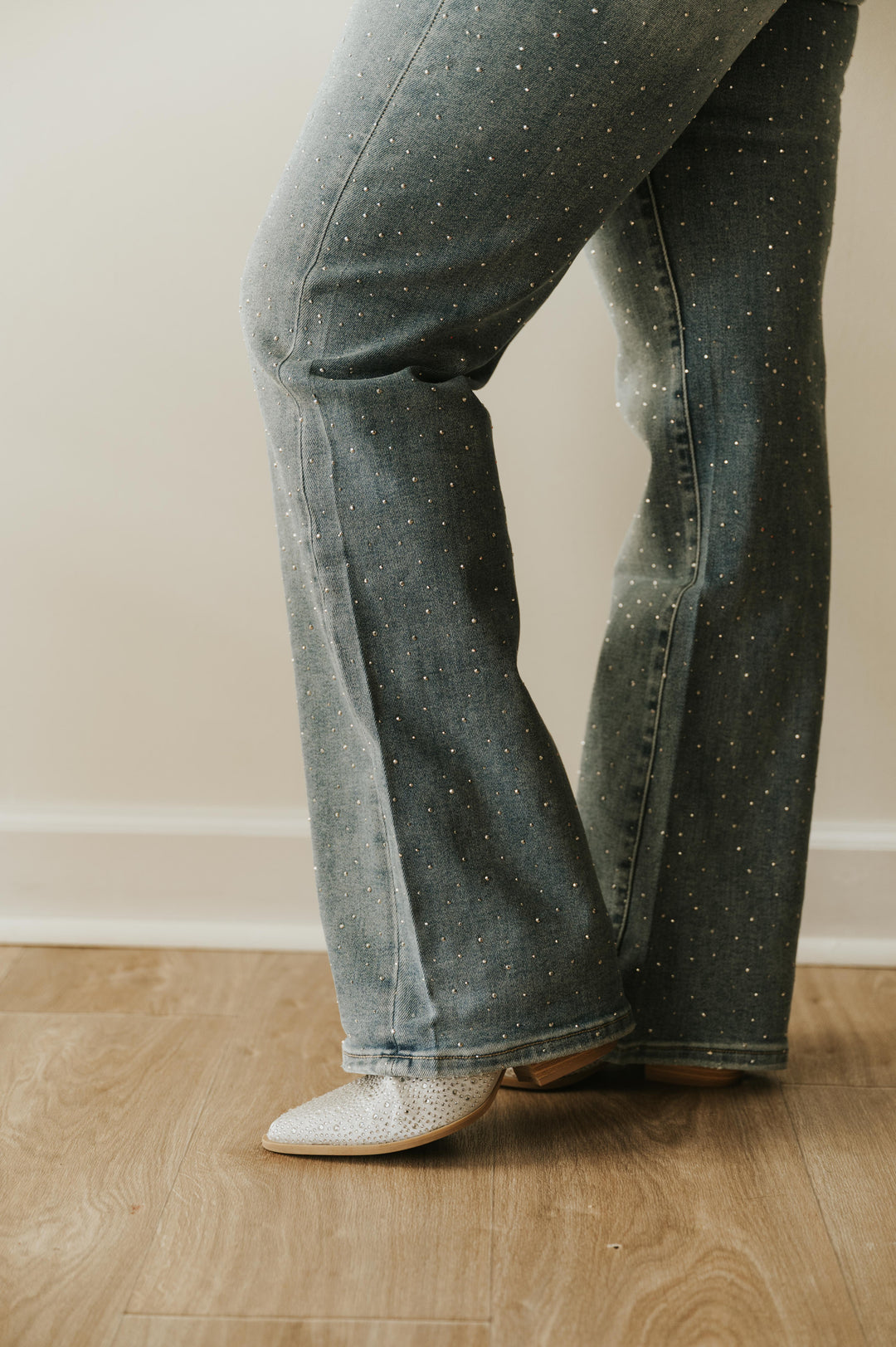 Straight-Leg Jeans with Rhinestones